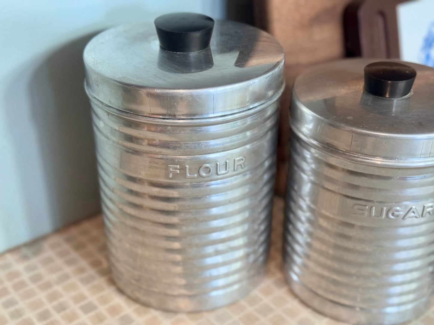 Nasco Italy Round Ribbed Aluminum Canister Set