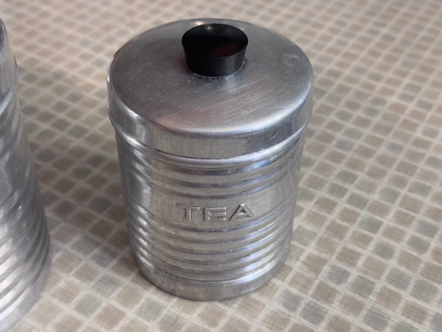 Nasco Italy Round Ribbed Aluminum Canister Set