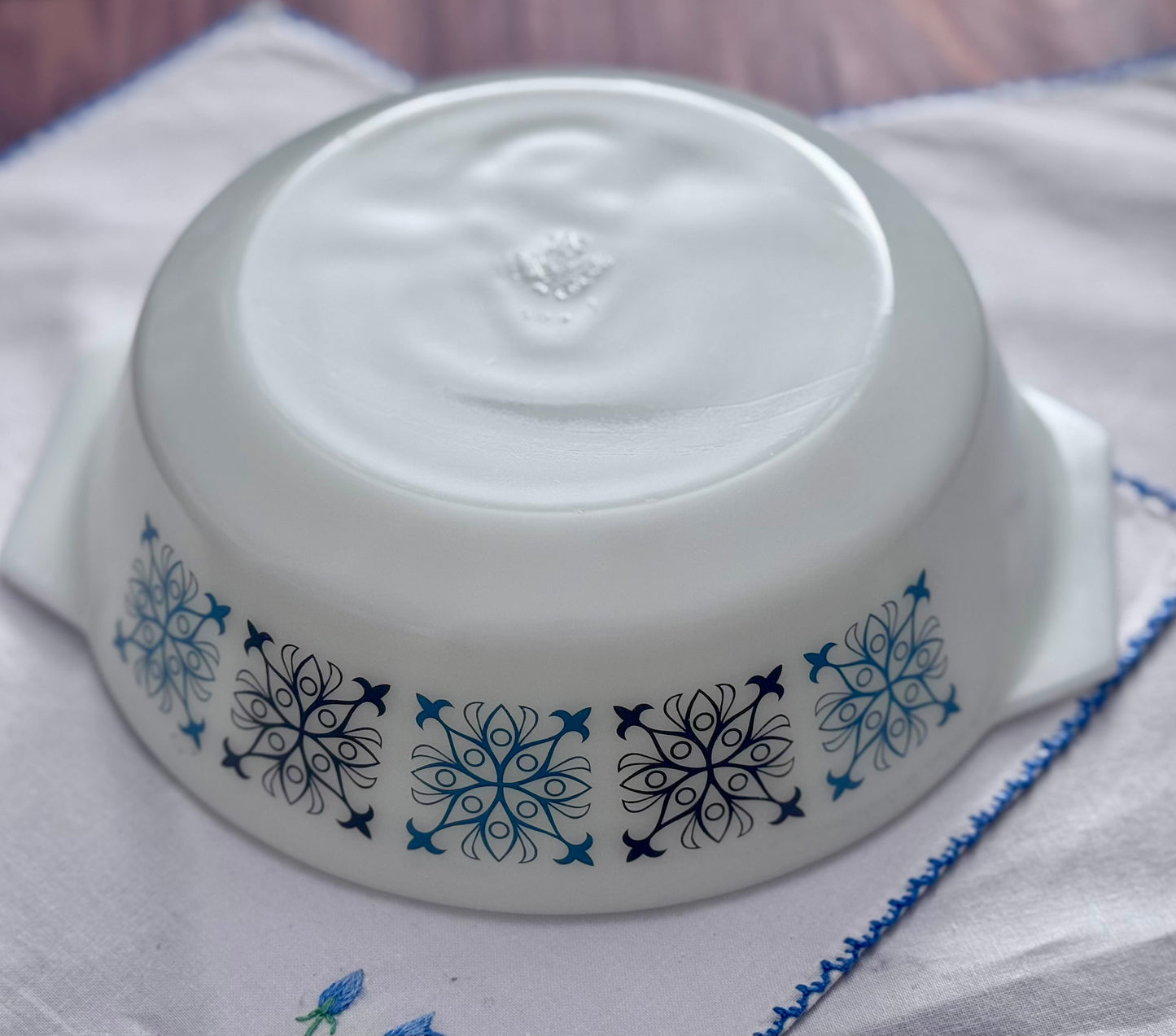 Medium Round JAJ 'Chelsea' Casserole Dish