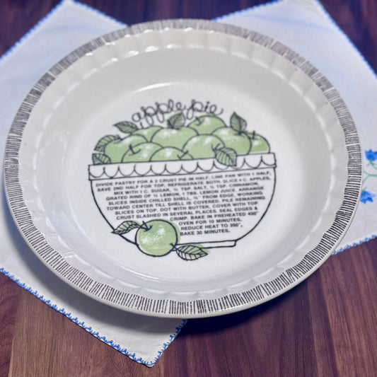 Royal China by Jeannette Apple Pie Plate