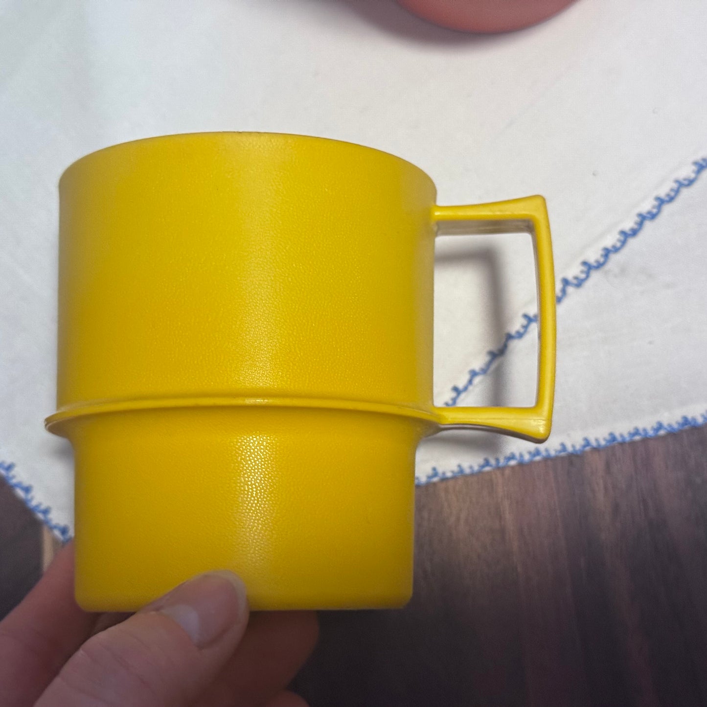 Vintage Tupperware 1312 Mugs with Lids