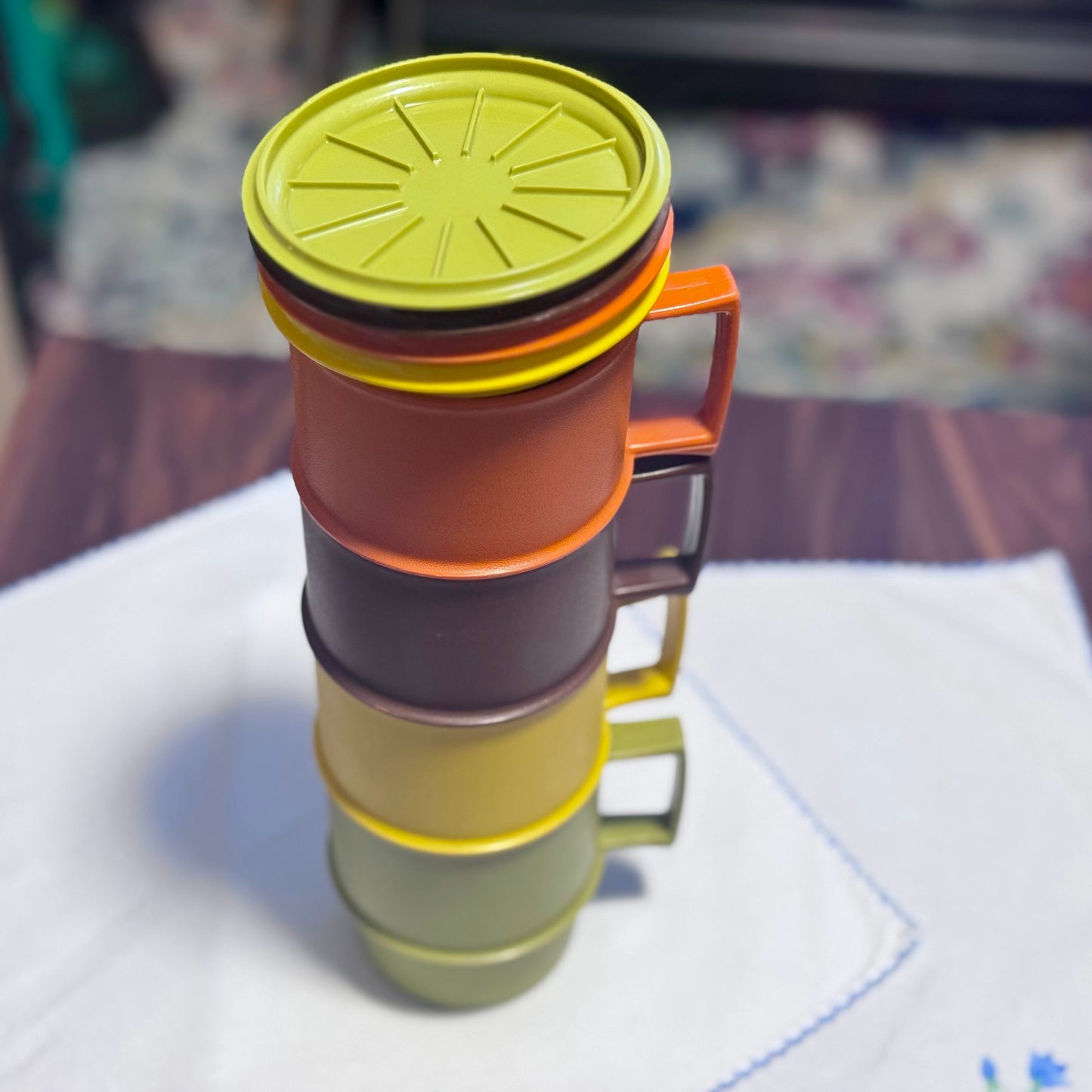 Vintage Tupperware 1312 Mugs with Lids