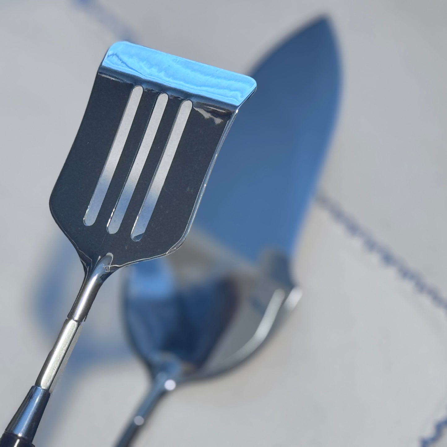 Glo Hill Pastry/Serving Tongs