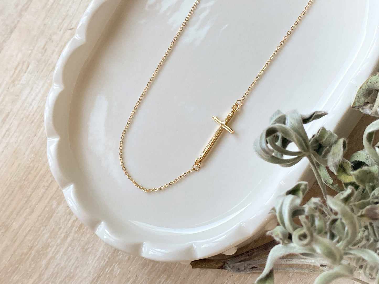 The Faith Necklace: Gold