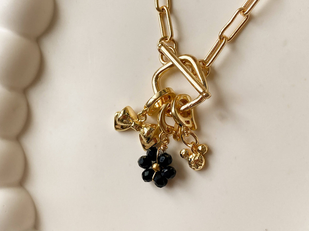Zeal Necklace: Textured Dot Toggle/Oval Chain