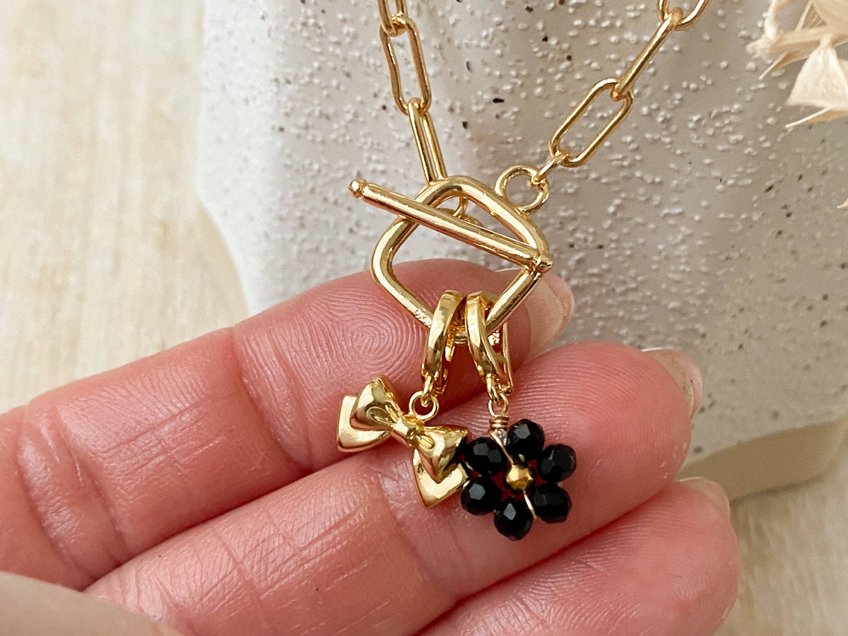 Zeal Necklace: Textured Dot Toggle/Oval Chain